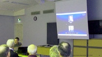 Skypetittiin ja kerrattiin skypen lataamista.