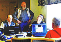 Toivo, Erkki ja Pekka ratkoo pulmaa.